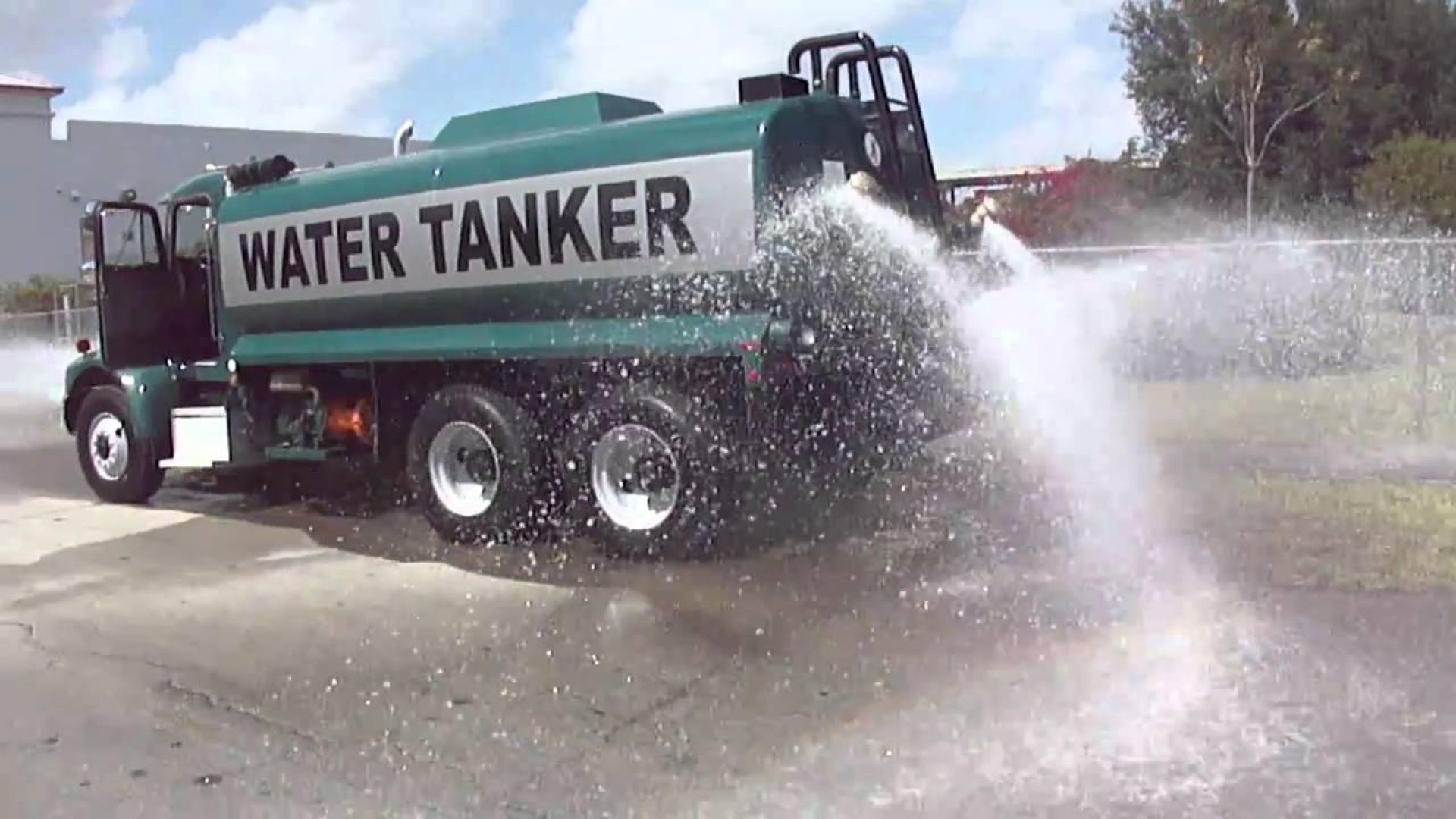 The Convenience of Water Tanker Services