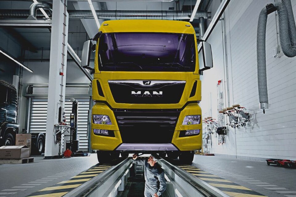 How Often Should You Perform Truck Service and Inspections