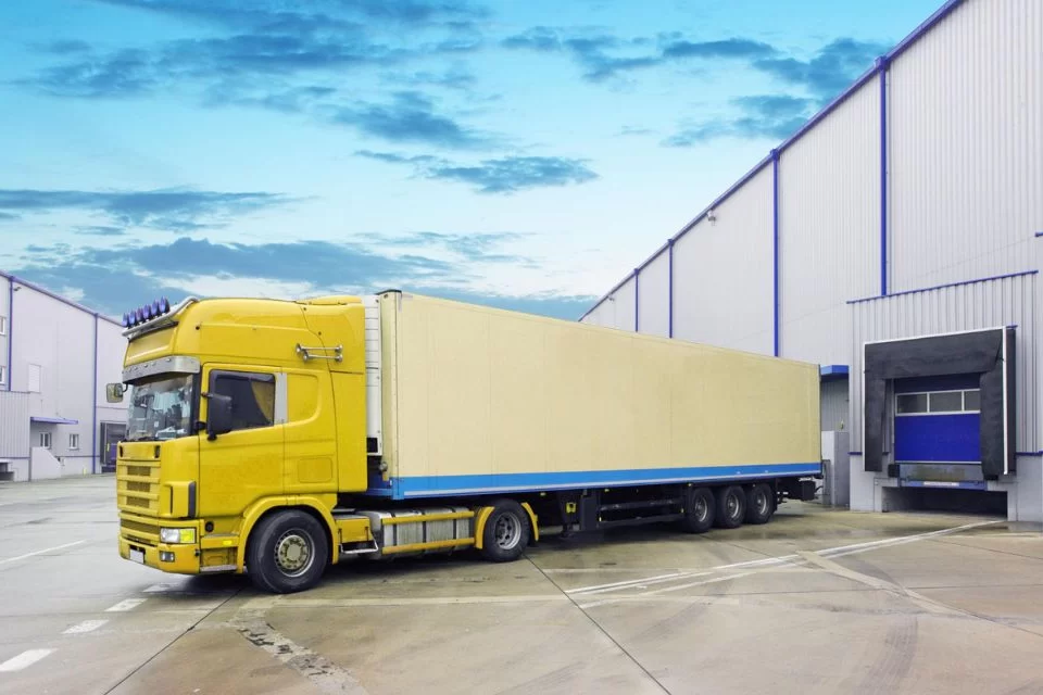 How to Optimize Fuel Efficiency Through Proper Truck Service